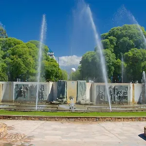Danyeuge Host , Mendoza Argentina